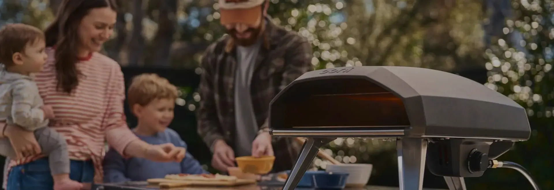 Fresh pizza, family laughs and summer evenings outdoors 🍕🔥