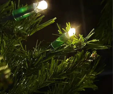 American Pre-lit Garland 2.7m - image 4