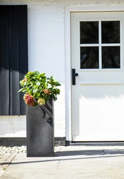 Capi Black Urban Smooth NL Rectangular Planter 96L - image 3