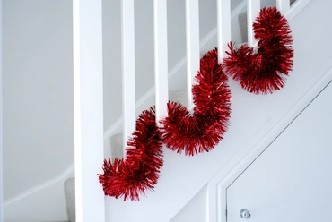 Chunky / Fine Cut Tinsel - Red 200cm X 15cm  - image 2