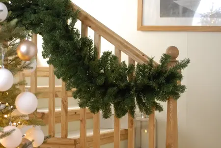 Green Garland Mixed Tips 270cm - image 2