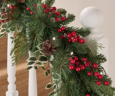 Hollyberry Garland Prelit 6ft X 10" - image 3