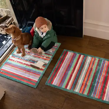 Hug Rug Bright Green Stripes 65x85 - image 2