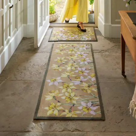 Hug Rug Daffodil Blooms Runner 65x150 - image 2