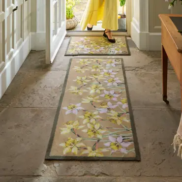 Hug Rug Daffodil Blooms Runner 65x150 - image 2