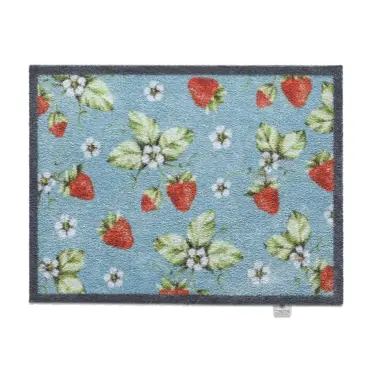Hug Rug Strawberries 1 65x85 - image 1