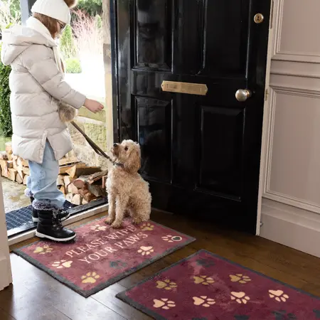 Hug Rug Wipe Your Paws Burgundy 65x85 - image 2