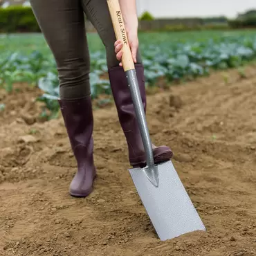 Kent & Stowe Carbon Steel Digging Spade - image 2