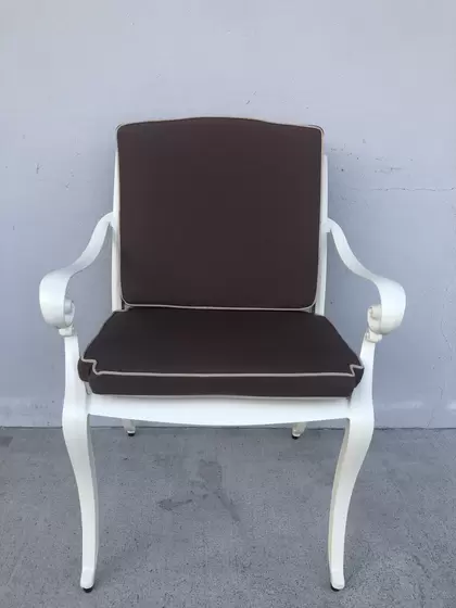 Mississippi 6 Seat Round (Cream & Brown) - image 2