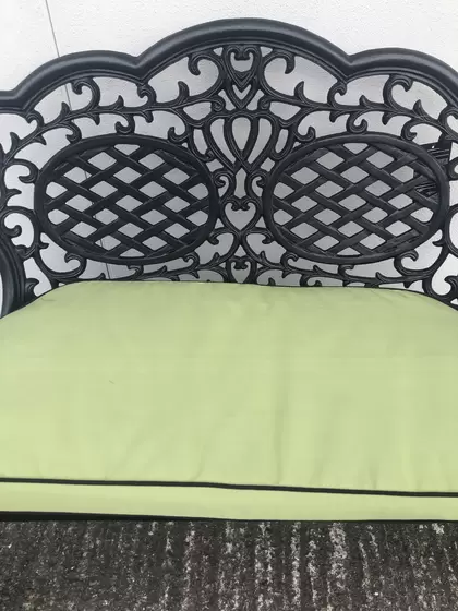 Mississippi Black Love Seat - image 2
