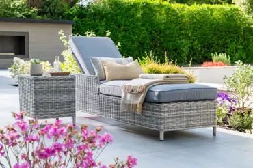 Nevada Delux Lounger and Coffee Table - image 2