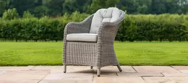 Oxford Heritage 4 Seat Round Dining Set - image 5
