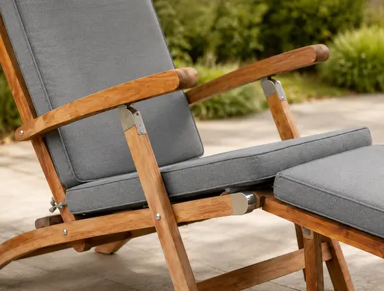 Richmond Streamer Chair with Coffee Table - image 3