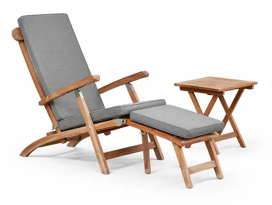 Richmond Streamer Chair with Coffee Table - image 1