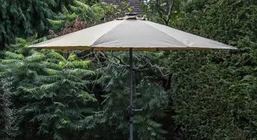 Stürdi 2.7m Round LED Solar Parasol (Taupe) - image 1